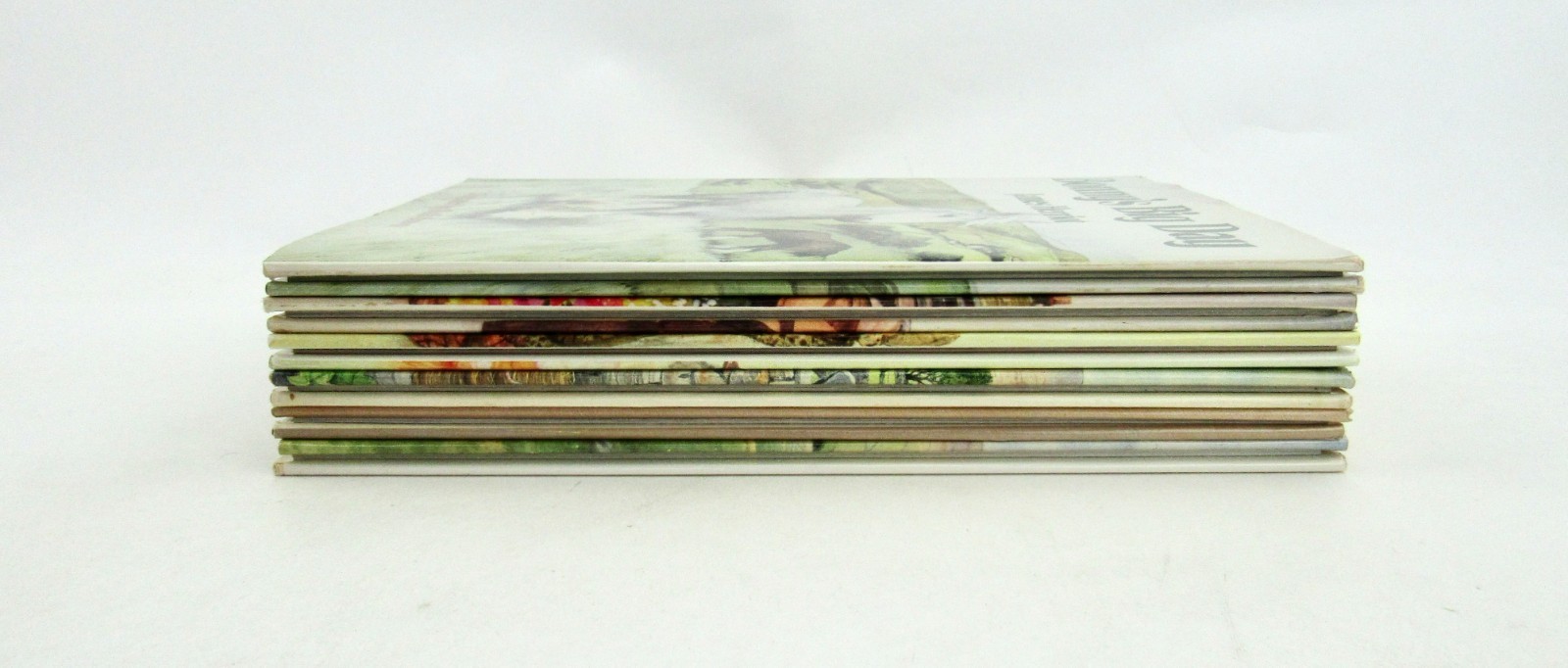 Lot 6 JAMES HERRIOT Picture Books Oscar Bonny Woof Christmas Kitten HBDJ EXC
